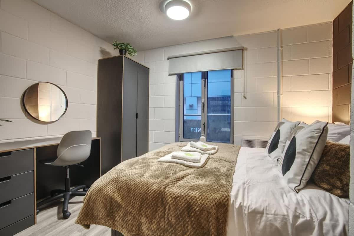 1Br City Centre Apt, Self Check In, Wifi, By Derbnb Шефилд Экстерьер фото